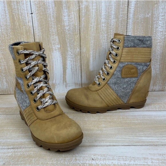 Sorel Lexie Wedge Weather Boots Size 8.5 US Tan Gray Waterproof - Picture 1 of 13
